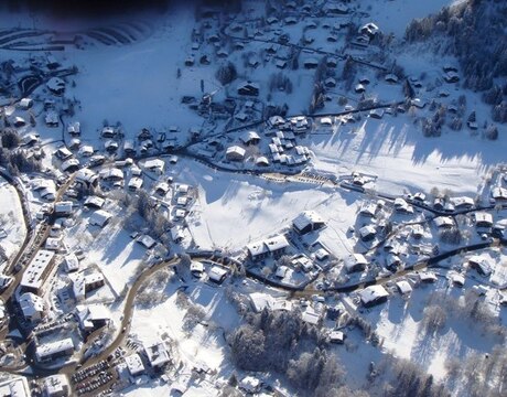 Chalets in Les Carroz - aerial view of the resort centre Chalets in Les Carroz - aerial view of the resort centre