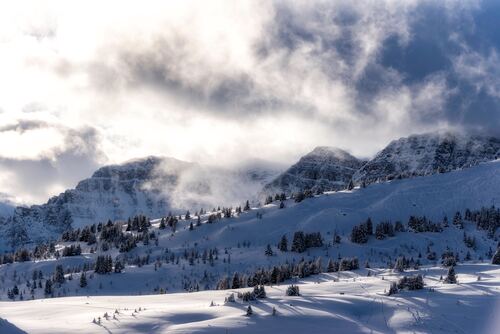 ski holidays 2025-26